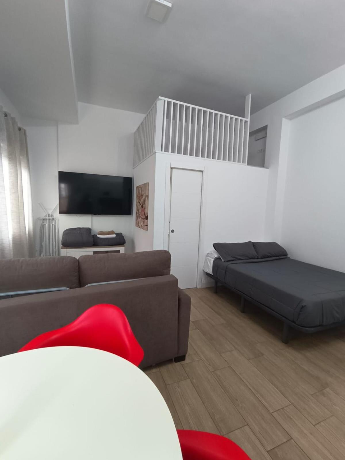 Rockside Residences Suites La Linea La Línea de la Concepción Kültér fotó